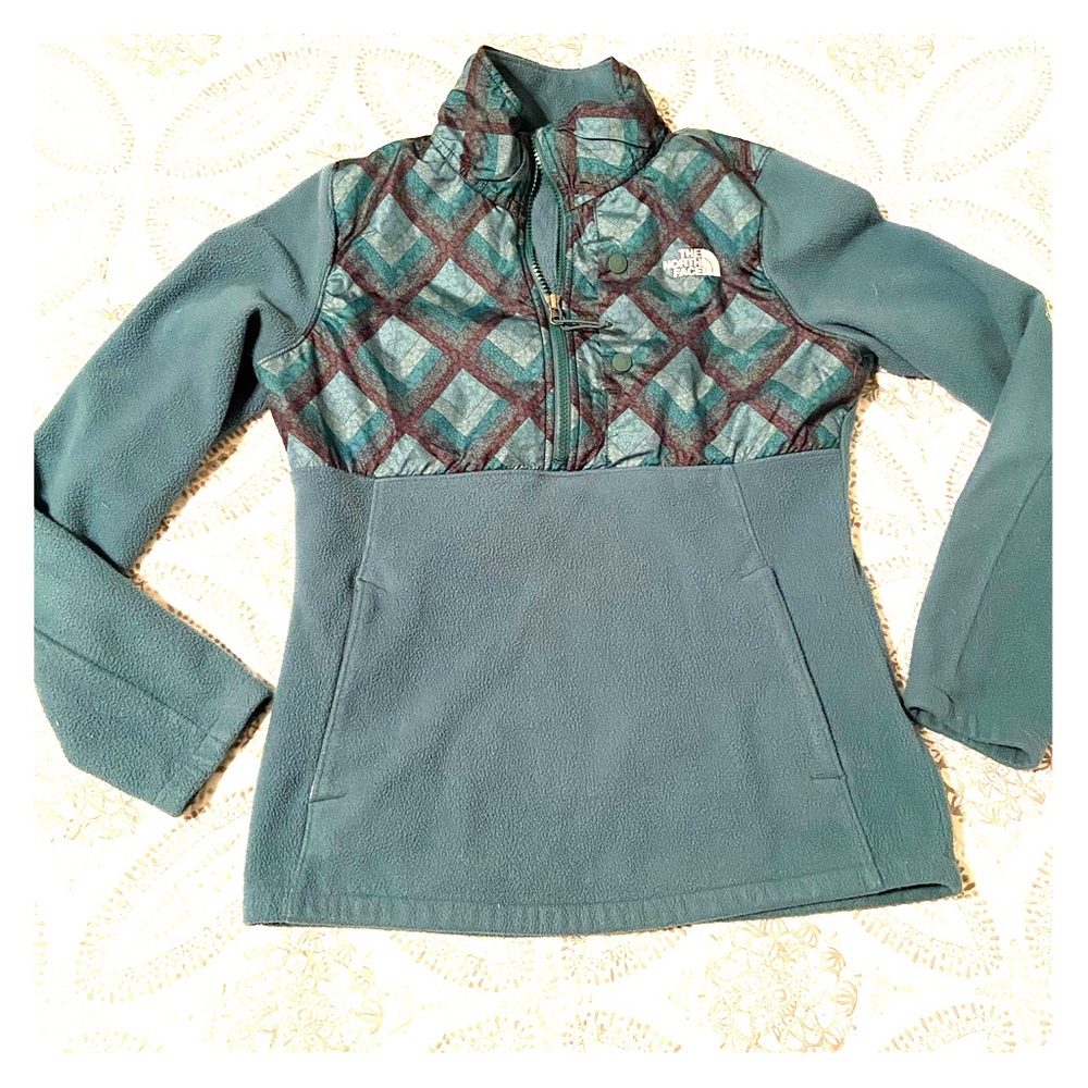 Women’s North Face Pullover